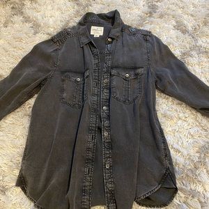 American Eagle “Boyfriend Fit” Top